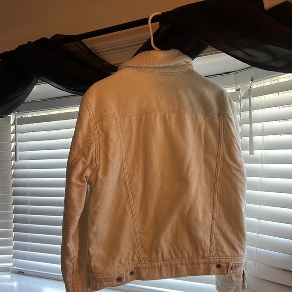 Levi White Ex-BF Jacket - Picture 6 of 7